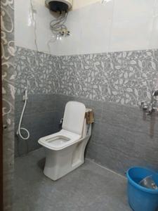 Common Bathroom Image of 1250 Sq.ft 2 BHK Apartment / Flat for rent in Gachibowli Hyderabad for Rs. 33000