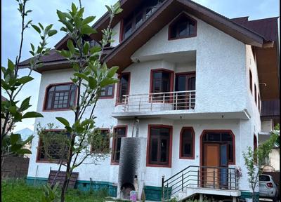 Image of 1500 Sq.ft 5 BHK Independent House for sale in Gulab Bagh, Srinagar for Rs. 30000000