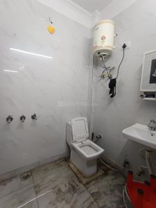 Bathroom Image of 756 Sq.ft 2 BHK Builder Floor for rent in Paschim Vihar New Delhi for Rs. 24800