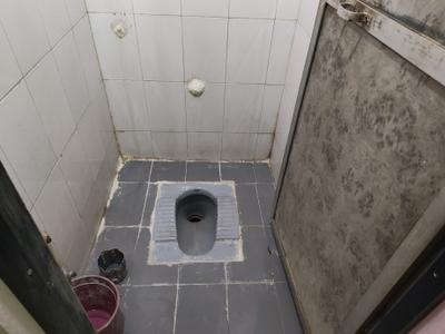 Bathroom Image of 650 Sq.ft 1 BHK Apartment / Flat for rent in Shubham Complex, Kamothe Navi Mumbai for Rs. 17500