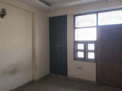 Bedroom Image of 950 Sq.ft 2 BHK Apartment / Flat for sale in Shalimar Garden Ghaziabad for Rs. 5400000