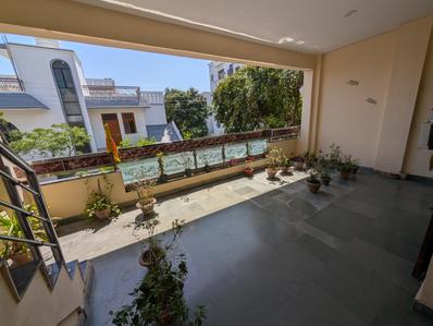 Balcony Image of 1300 Sq.ft 2 BHK Builder Floor for rent in Gomti Nagar Lucknow for Rs. 26000