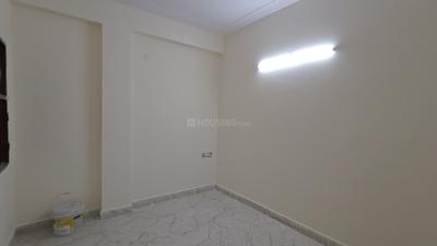 Bedroom Image of 650 Sq.ft 2 BHK Builder Floor for rent in Patparganj New Delhi for Rs. 20000