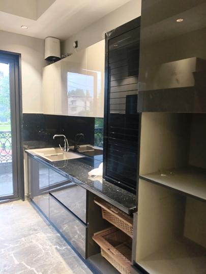 Sector 25, DLF Phase 2 Main Image 1