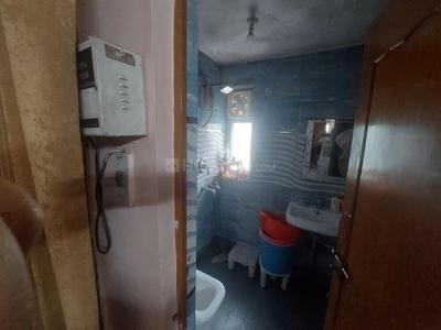 Bathroom Image of 1000 Sq.ft 2 BHK Apartment / Flat for sale in Arjun Appartment, Vikaspuri New Delhi for Rs. 11200000