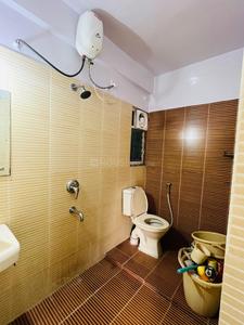 Bathroom Image of 800 Sq.ft 2 BHK Apartment / Flat for rent in Kumar Primavera B6, Wadgaon Sheri Pune for Rs. 40000