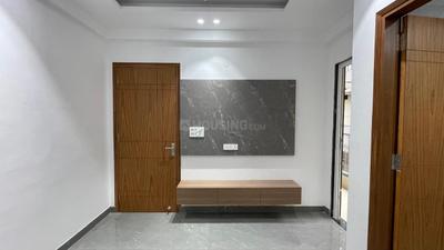 Bedroom Image of 900 Sq.ft 3 BHK Builder Floor for rent in Chhattarpur New Delhi for Rs. 32000