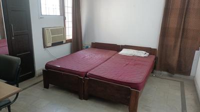 Bedroom Image of 1600 Sq.ft 3 BHK Apartment / Flat for rent in Husainganj Lucknow for Rs. 43000