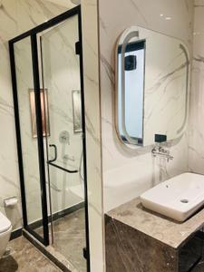 Bathroom Image of 2850 Sq.ft 4 BHK Builder Floor for sale in DLF Phase 2 Gurgaon for Rs. 47000000