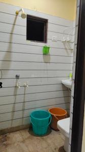 Bathroom Image of 300 Sq.ft 1 BHK Apartment / Flat for rent in Kondli New Delhi for Rs. 13000