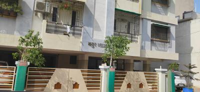 Image of 1050 Sq.ft 2 BHK Apartment / Flat for sale in Mayur Plaza, Khodiyar Colony, Jamnagar for Rs. 3670000