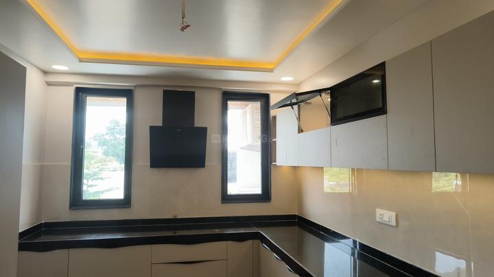 GREEN HEIGHTS Main Image 1