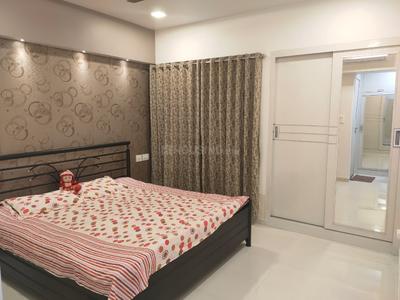 Bedroom Image of 1825 Sq.ft 3.5 BHK Apartment / Flat for rent in Hiranandani Meadows, Thane West Thane for Rs. 140000