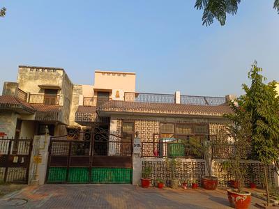 Image of 2152 Sq.ft 2 BHK Independent House for sale in Omicron 1A, Greater Noida for Rs. 27900000