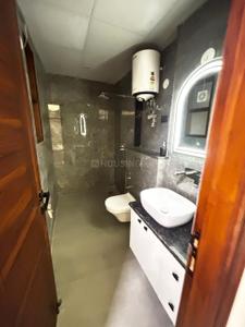 Image of 1550 Sq.ft 2 BHK Builder Floor for rent in DLF Phase 4, Gurgaon for Rs. 60000