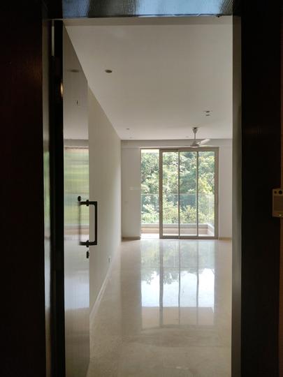 Hiranandani Castle Rock Main Image 1