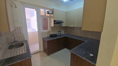 Kitchen Image of 2100 Sq.ft 3 BHK Apartment / Flat for sale in Amrapali Heartbeat City, Sector 107 Noida for Rs. 22500000