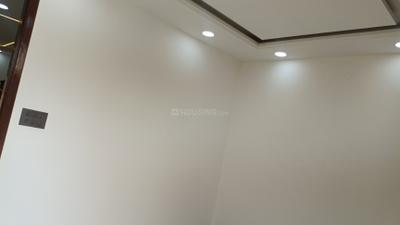 Bedroom Image of 1050 Sq.ft 3 BHK Builder Floor for sale in Pitampura New Delhi for Rs. 11500000