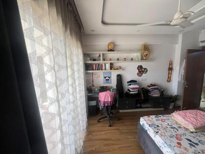 Bedroom Image of 2600 Sq.ft 4 BHK Apartment / Flat for rent in Experion Capital, Gomti Nagar Lucknow for Rs. 110000