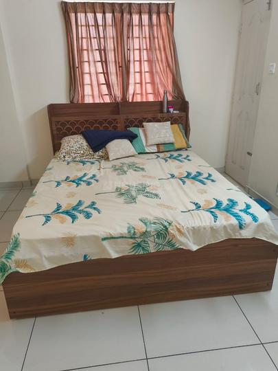 Golden Bedroom 1