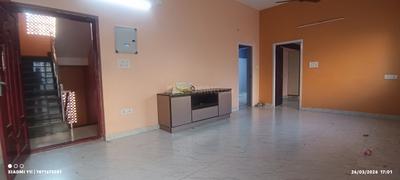 Hall Image of 2100 Sq.ft 3 BHK Apartment / Flat for rent in Adambakkam Chennai for Rs. 60000