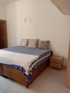 Bedroom Image of 1500 Sq.ft 3 BHK Apartment / Flat for rent in DDA Flats Sarita Vihar, Sarita Vihar New Delhi for Rs. 56000
