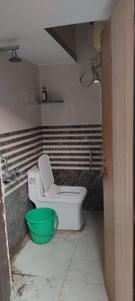 Bathroom Image of 550 Sq.ft 1 BHK Builder Floor for rent in Paharganj New Delhi for Rs. 13500