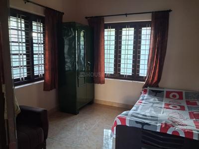 Bedroom Image of 1300 Sq.ft 2 BHK Builder Floor for rent in Parammal Kozhikode for Rs. 20000