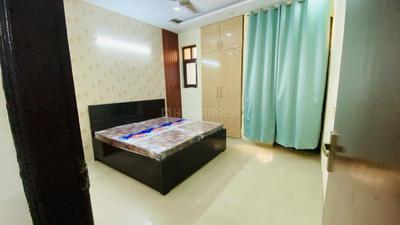 Bedroom Image of 1800 Sq.ft 3 BHK Builder Floor for rent in Model Town New Delhi for Rs. 45000