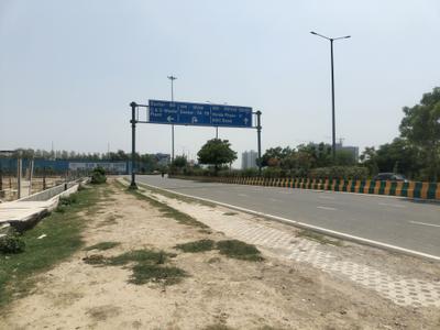 Image of 1800 Sq.ft Residential Plot / Land for sale in Sector 79, Noida for Rs. 27100000