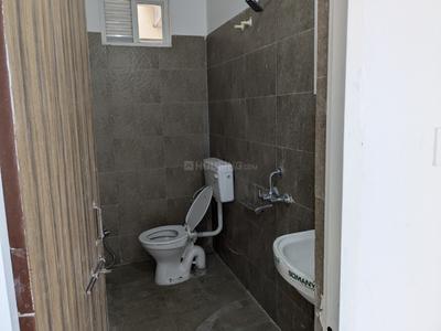 Bathroom Image of 1050 Sq.ft 2 BHK Apartment / Flat for rent in Bhicholi Mardana Indore for Rs. 18000