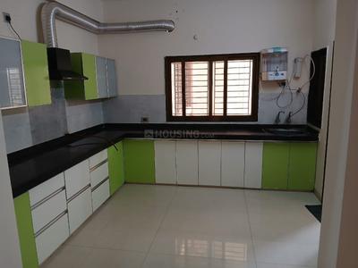 Kitchen Image of 2200 Sq.ft 3 BHK Apartment / Flat for rent in Aarti Ashoka Royale, Shankar Nagar Raipur for Rs. 36000