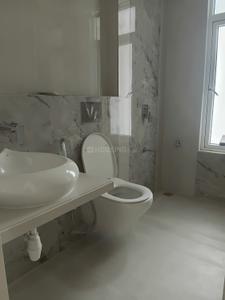 Bathroom Image of 2000 Sq.ft 4 BHK Apartment / Flat for sale in Mohar Luxe Towers, Gokhalenagar Pune for Rs. 36000000