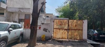 Image of 100 Sq.ft Residential Plot / Land for sale in Sector 41, Noida for Rs. 32500000