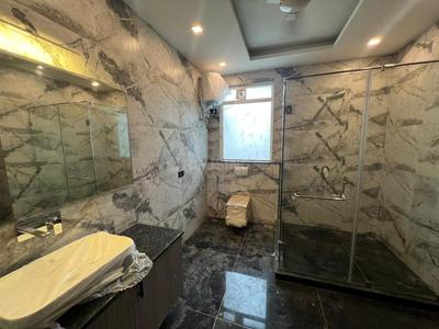 Bathroom Image of 4200 Sq.ft 5 BHK Villa for sale in Sainik Farm New Delhi for Rs. 52500000