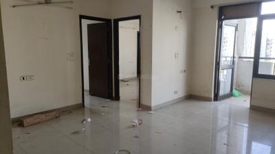 Living Room Image of 1250 Sq.ft 2 BHK Apartment / Flat for rent in Ramprastha Zen Spire, Vaishali Ghaziabad for Rs. 32500
