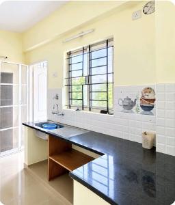 Kitchen Image of 955 Sq.ft 2 BHK Apartment / Flat for sale in SVS Windgates, Hennur Bengaluru for Rs. 5800000