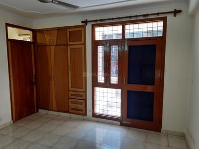 Bedroom Image of 1800 Sq.ft 3 BHK Apartment / Flat for rent in Sector 23 Dwarka New Delhi for Rs. 50000