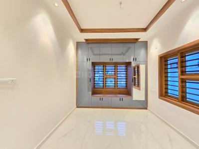 Bedroom Image of 4500 Sq.ft 4 BHK Independent House for sale in Uthandi Chennai for Rs. 30000000