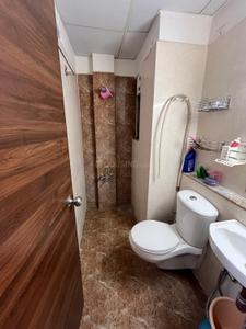 Bathroom Image of 601 Sq.ft 2 BHK Apartment / Flat for rent in Sushrut Saujanya, Amraiwadi Ahmedabad for Rs. 20000