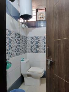 Common Bathroom Image of 1300 Sq.ft 3 BHK Builder Floor for sale in Vasundhara Ghaziabad for Rs. 9500000