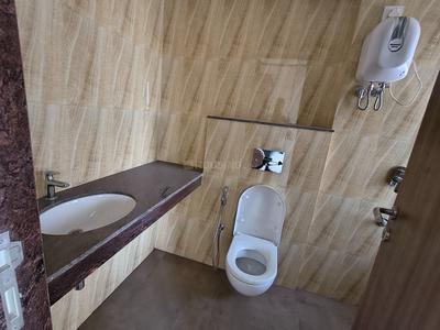 Bathroom Image of 1250 Sq.ft 3 BHK Apartment / Flat for sale in Lodha Amara Tower 49 And 50, Kolshet Thane for Rs. 18500000