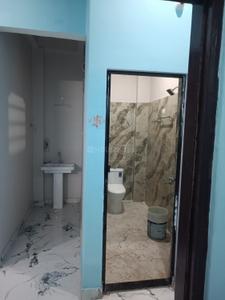 Bathroom Image of 1250 Sq.ft 3 BHK Independent House for rent in Kursi Road Lucknow for Rs. 17500