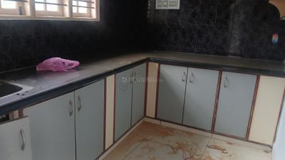 Kitchen Image of 700 Sq.ft 1 BHK Builder Floor for rent in Kasturi Nagar Bengaluru for Rs. 18000