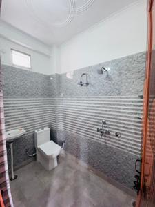 Bathroom Image of 350 Sq.ft 1 RK Apartment / Flat for rent in IDPL Colony Rishikesh for Rs. 8200