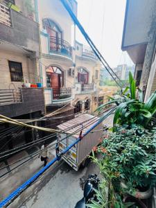 Balcony Image of 1000 Sq.ft 3 BHK Apartment / Flat for sale in Mahavir Enclave New Delhi for Rs. 7500000