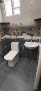 Bathroom Image of 800 Sq.ft 2 BHK Builder Floor for rent in Idikarai Coimbatore for Rs. 12000