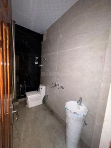 Bathroom Image of 1880 Sq.ft 3 BHK Apartment / Flat for rent in Msx Golf Gardenia, Alpha II Greater Noida for Rs. 40000