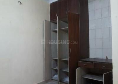 Bedroom Image of 410 Sq.ft 1 BHK Builder Floor for rent in Sant Nagar New Delhi for Rs. 22500