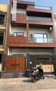 Image of 1291 Sq.ft 6 BHK Independent House for sale in Delta II, Greater Noida for Rs. 35000000